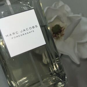 🏆🫦🏆• 🫡 Marc Jacobs x Pomegranate x Discontinued